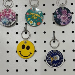 White Plastic Keychains Round